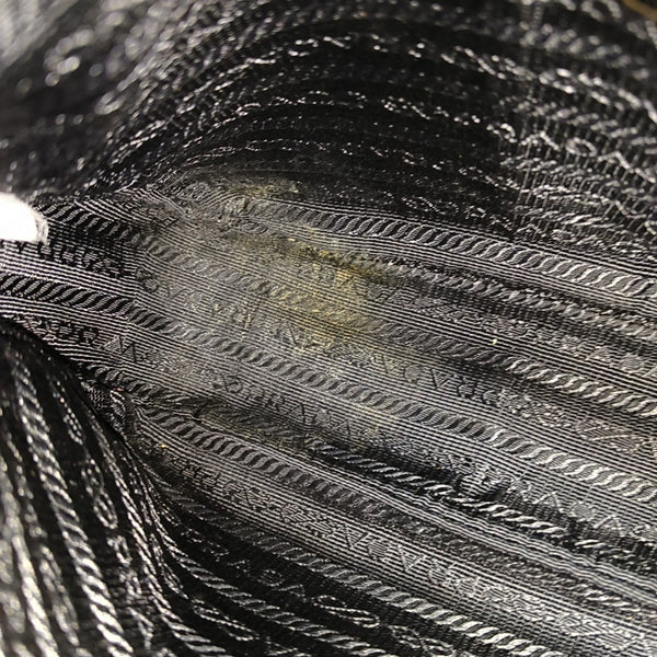 Re-Edition2005 Saffiano Calfskin Black