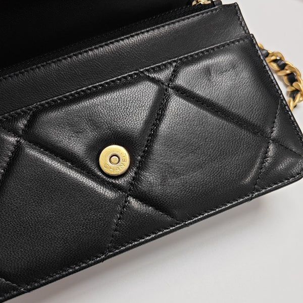 CHANEL 19 WOC Quilted Lambskin Black