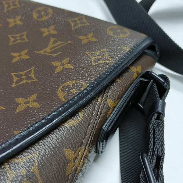 MAGNETIC Monogram Coated Canvas Brown