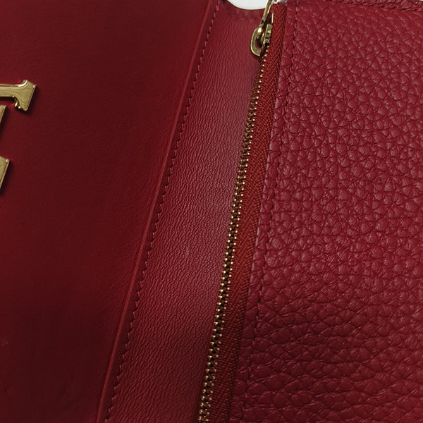 CAPUCINES Calfskin Red Wallet