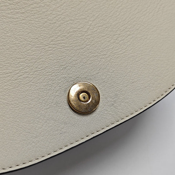 Nile Medium Calfskin White