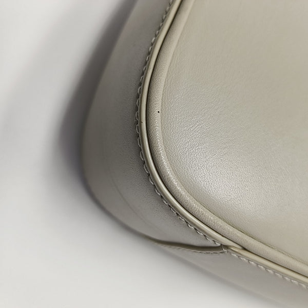 LE 5 À 7 Small Calfskin White