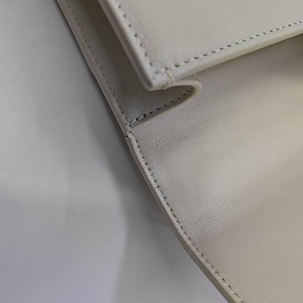 30 Montaigne East-West Mini Calfskin White
