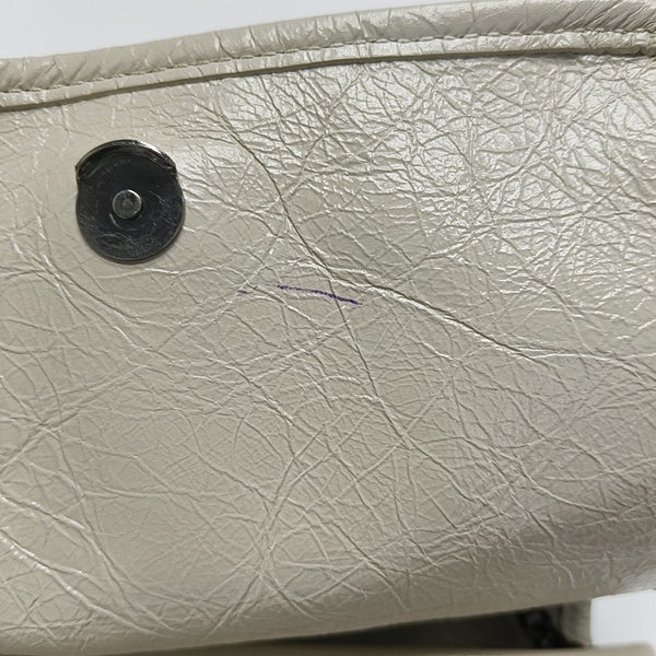 Authenticated pre-owned NIKI Mini Chevron, Quilted Calfskin White - Shoulder Bag at Looply