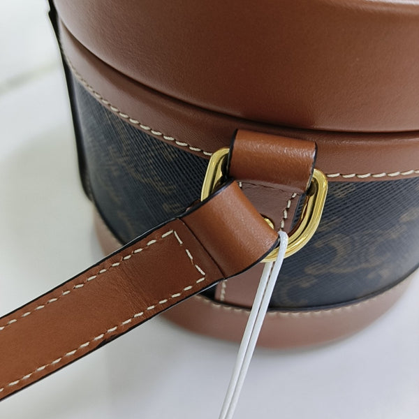 Authenticated pre-owned TRIOMPHE Small Coated Canvas Brown - Shoulder Bag at Looply