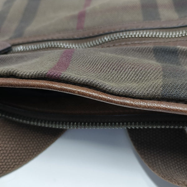 Canvas Brown