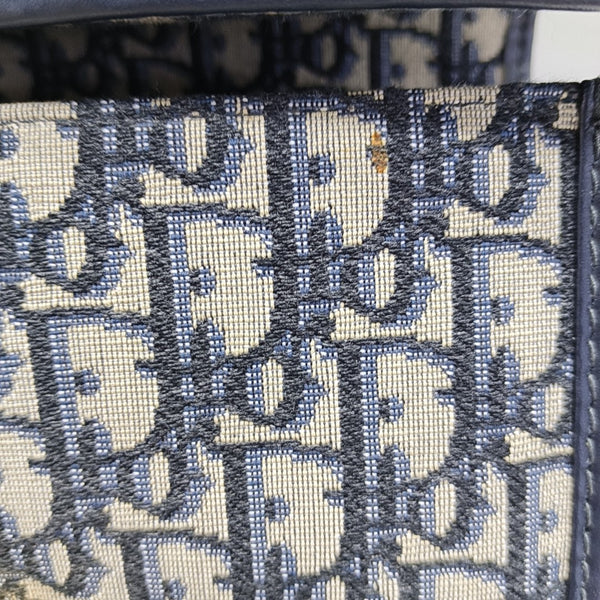 30 Montaigne Oblique Canvas Blue