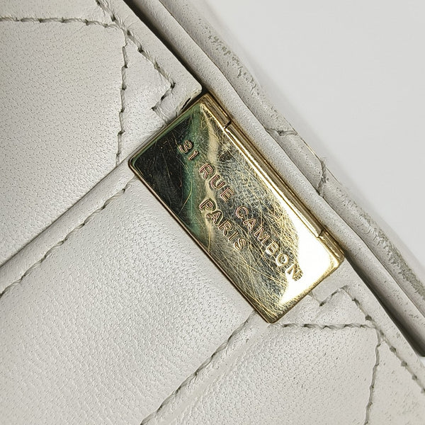 Round Vanity Quilted Lambskin White