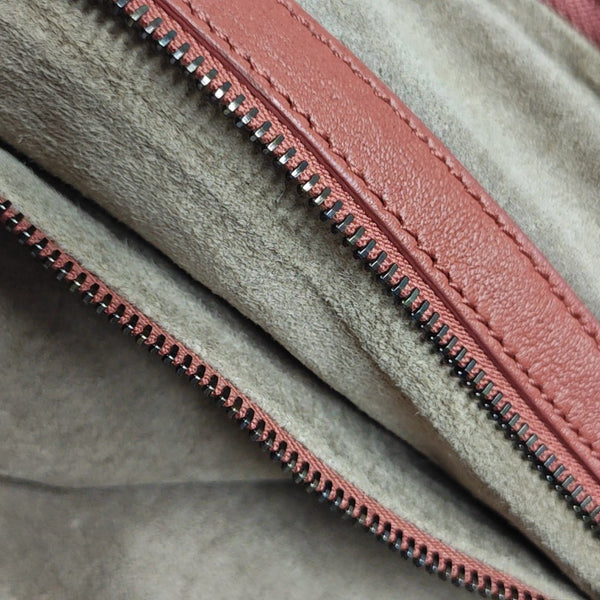 Veneta Large Calfskin Brown