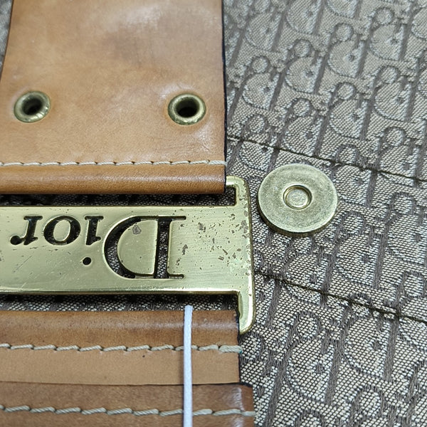 Street Chic Oblique Canvas Brown