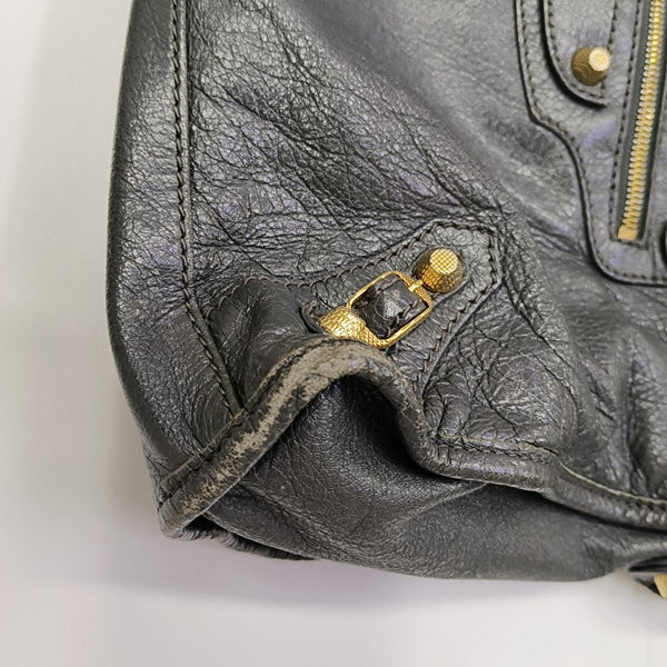 Classic City Medium Lambskin Gray