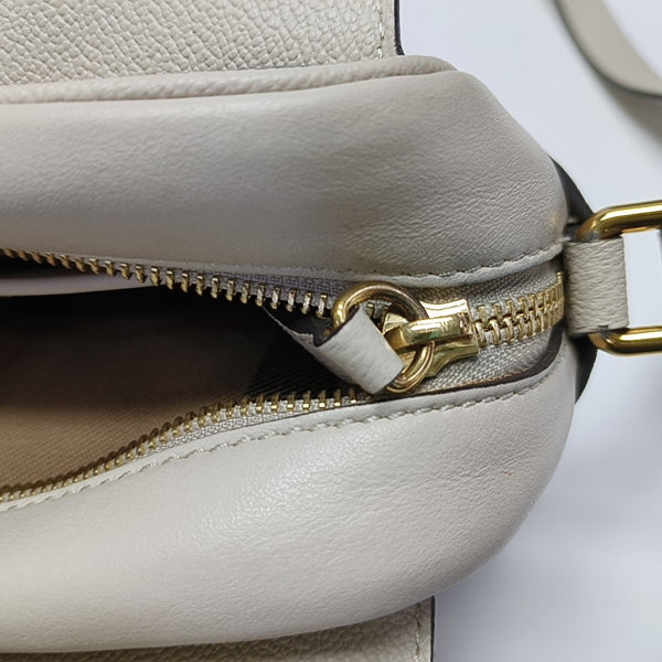 Buckle Calfskin Beige