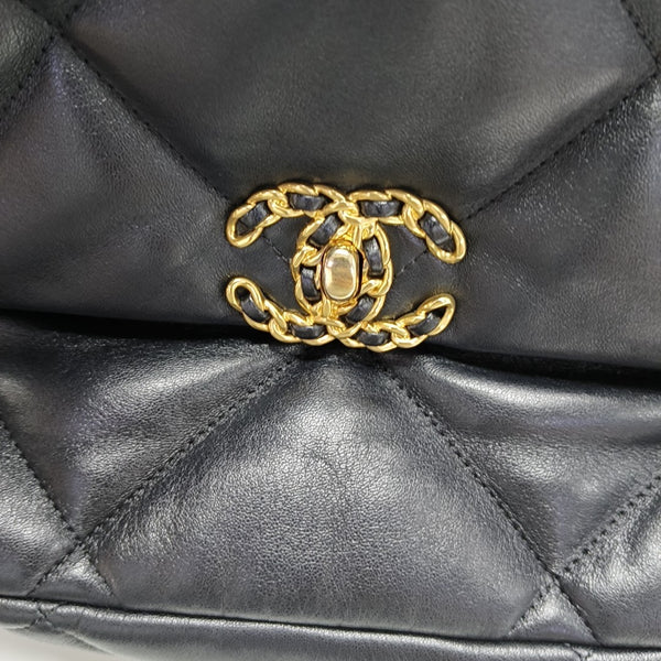 CHANEL 19 Maxi Quilted Lambskin Black