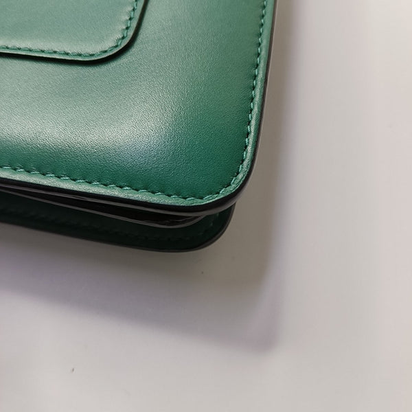 SERPENTI FOREVER Medium Calfskin Green