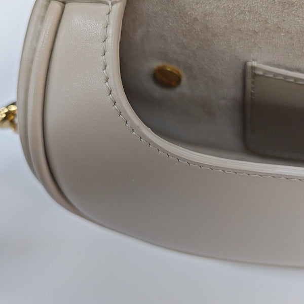 Bobby Medium Calfskin Beige