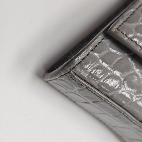Hourglass Wallet On Chain Mini Calfskin Gray