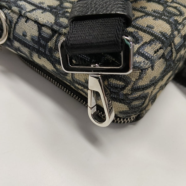Rider Oblique Canvas Black