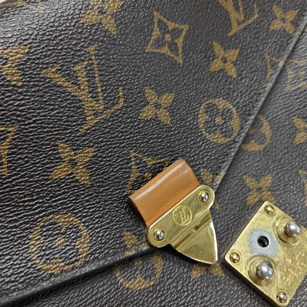 MÉTIS MM Monogram Coated Canvas Brown