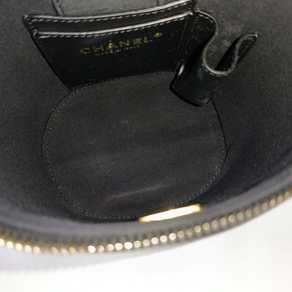VANITY CASE Small Quilted Lambskin Black