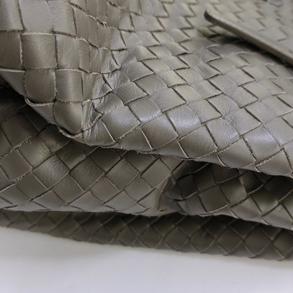 Roma Medium Calfskin Green