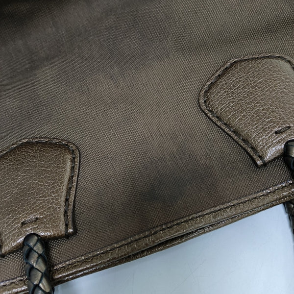 Canvas Brown