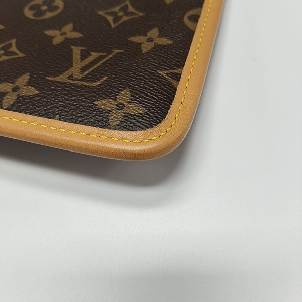 CARRYALL MM Monogram Coated Canvas Brown