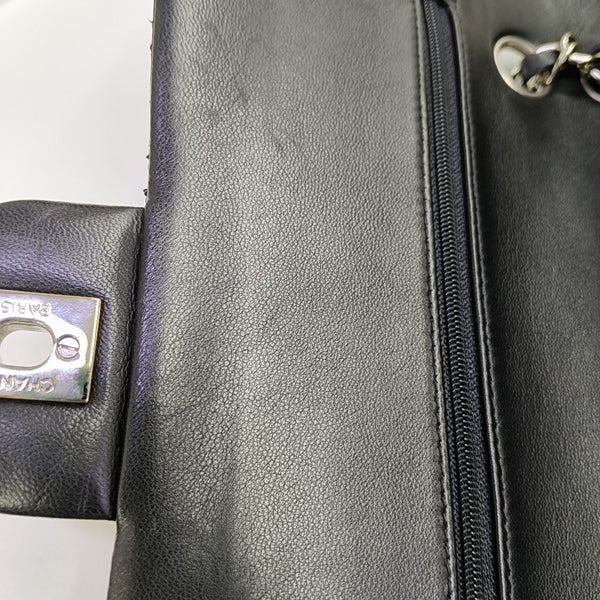 CLASSIC FLAP Medium Quilted Lambskin Black