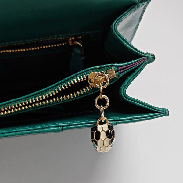 SERPENTI FOREVER Medium Calfskin Green