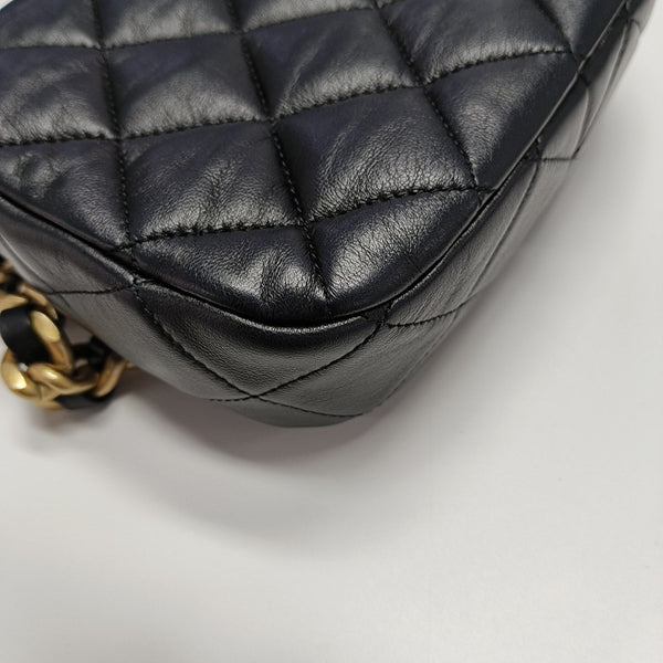 Quilted Lambskin Shoulder Bag Black