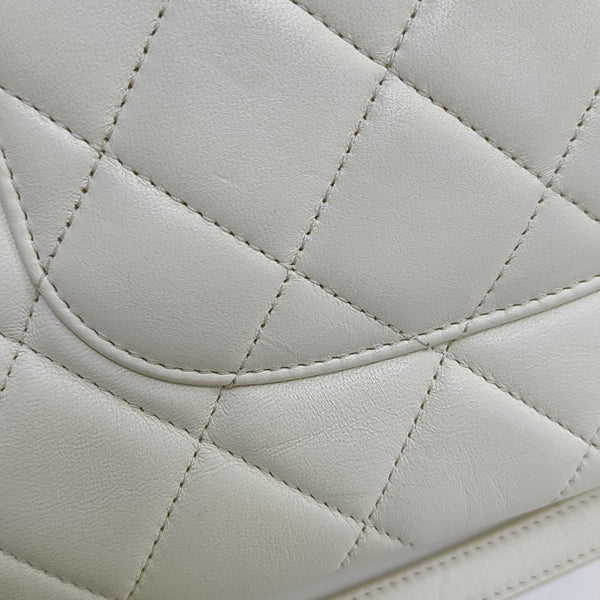 TRENDY CC Quilted Lambskin White