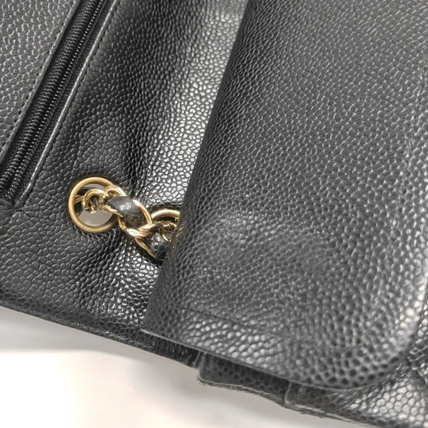 CLASSIC FLAP Medium Quilted Grained Calfskin Black