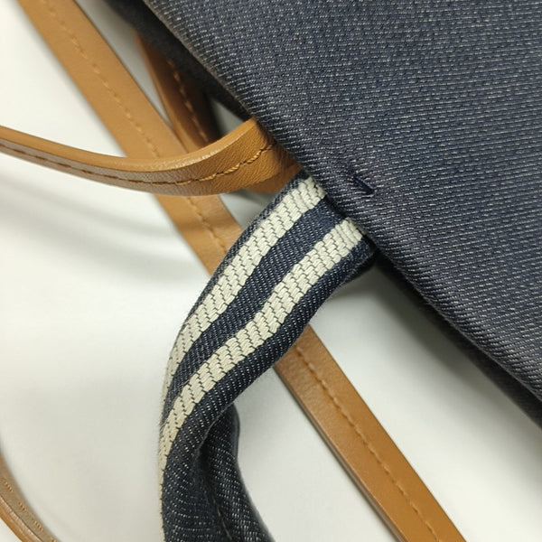 Canvas Blue