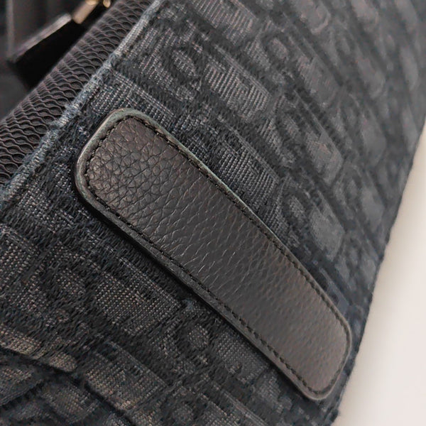 Rider Oblique Canvas Black