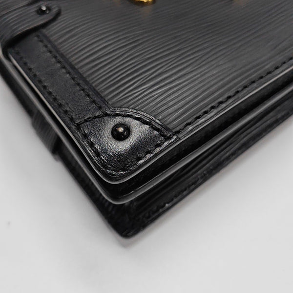 TRUNK Epi Black