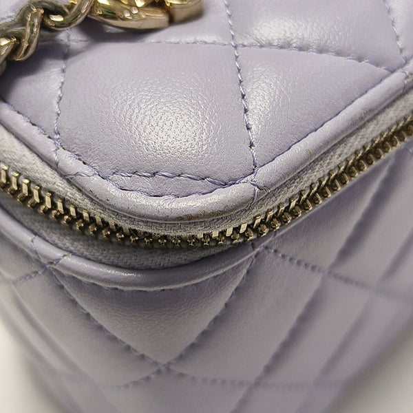 ESTUCHE DE TOCADOR Pequeño Acolchado Piel de Cordero Morado