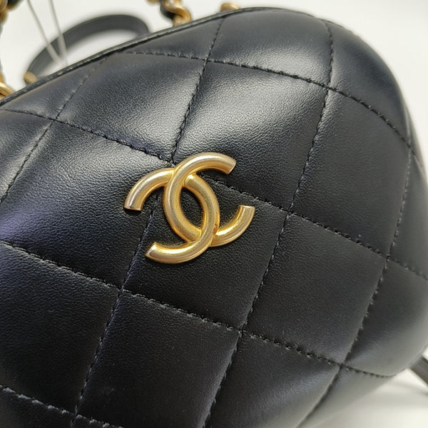 Quilted Lambskin Shoulder Bag Black