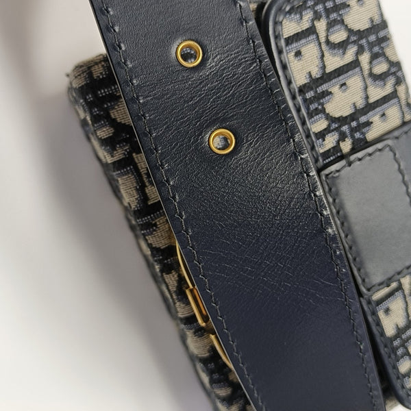 30 Montaigne Mini Oblique Canvas Blue