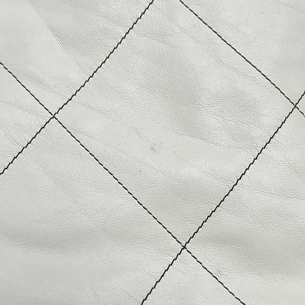 CHANEL 22 Large Quilted Calfskin White
