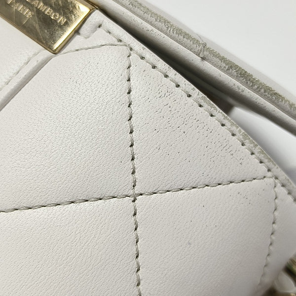 Round Vanity Quilted Lambskin White