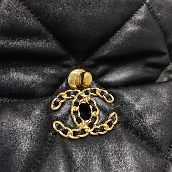 CHANEL 19 Medium Quilted Lambskin Black