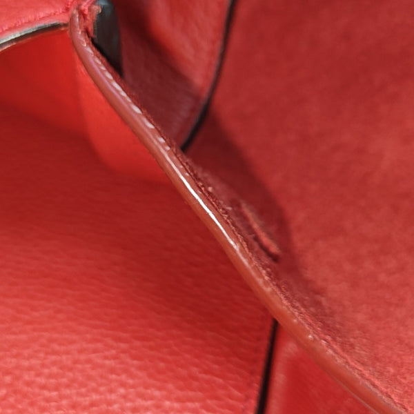 TRAPEZE Medium Calfskin Red