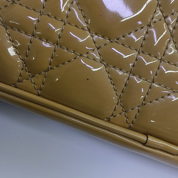 Lady Dior Piel Acolchada Charol Amarillo