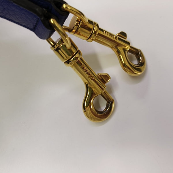 TRAPEZE Medium Calfskin Blue
