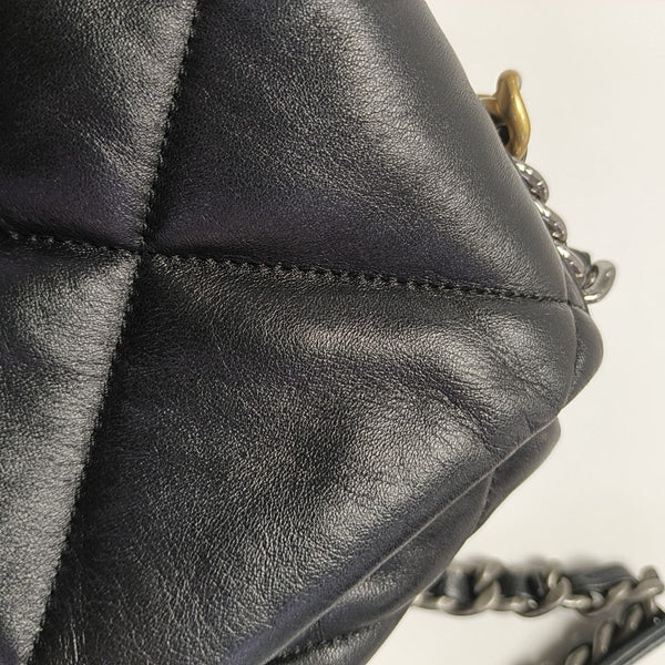 CHANEL 19 Small Quilted Lambskin Black
