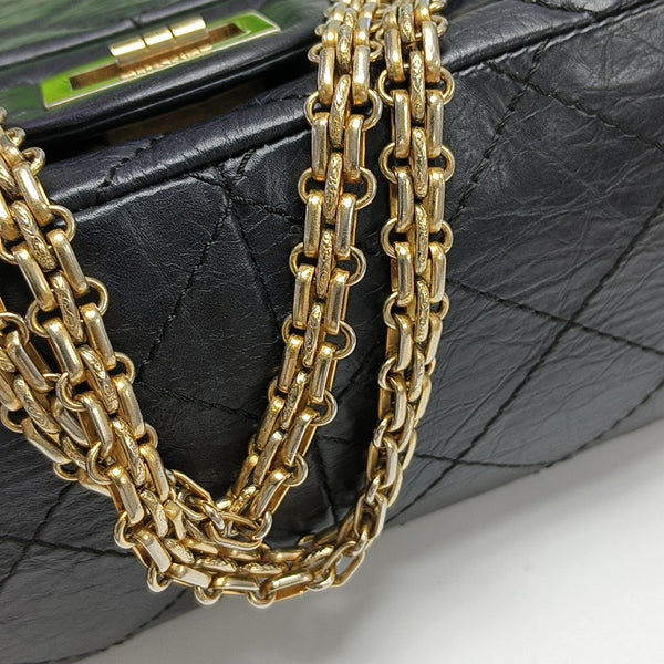 2.55 Maxi Quilted Waxed Cafskin Black
