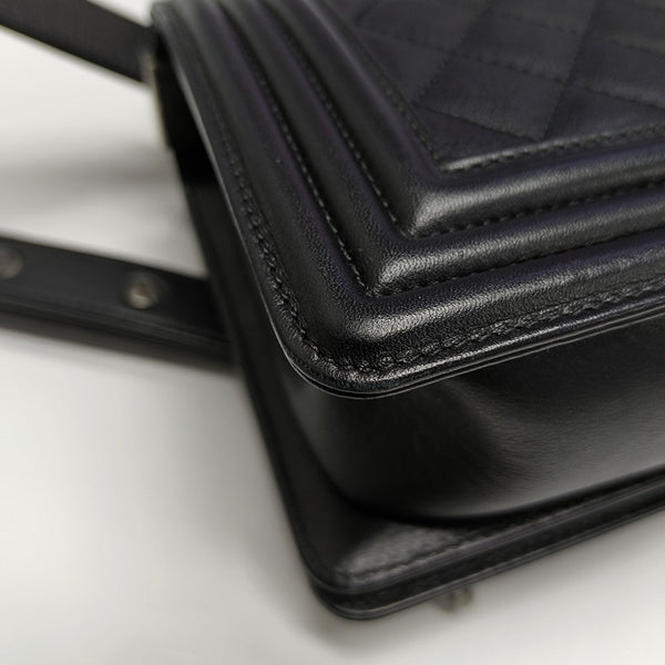 BOY CHANEL Small Quilted Calfskin Black