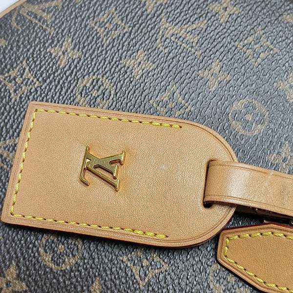 BOITE CHAPEAU PM Monogram Coated Canvas Brown