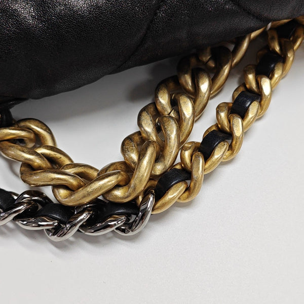 CHANEL 19 Medium Quilted Lambskin Black