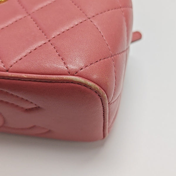 VANITY CASE Small Quilted Lambskin Pink