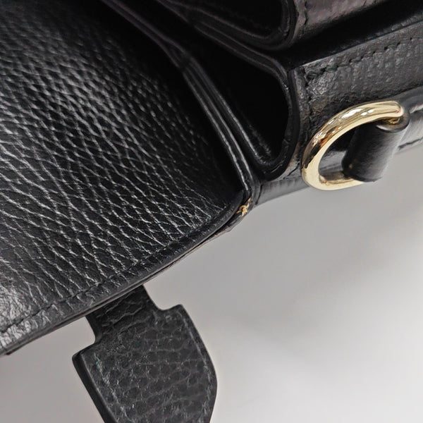 Interlocking G Large Calfskin Black